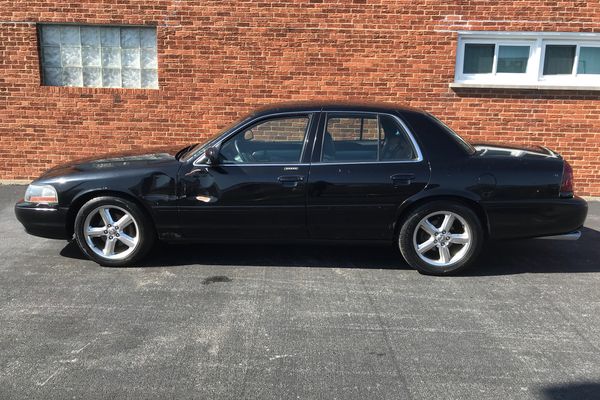 2003 Mercury Marauder 