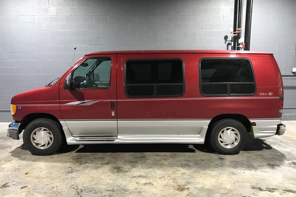 2002 ford e150 discount conversion van specs